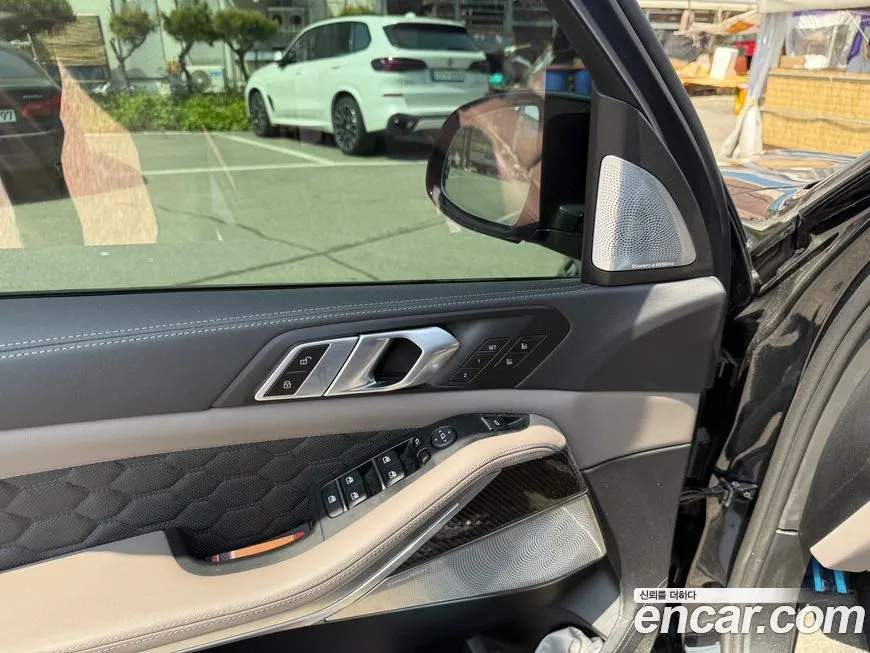 BMW X5M 2025 из KR, фото 2