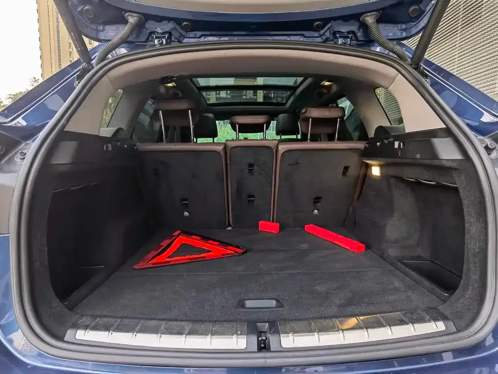 BMW X1 2021 из CN, фото 6