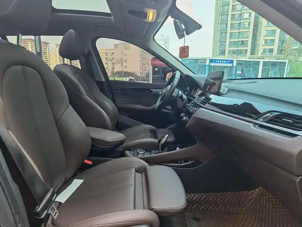 BMW X1 2021 из CN, фото 9