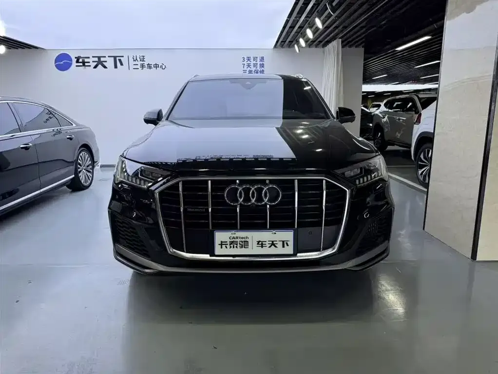 Audi Q7 — фото 9
