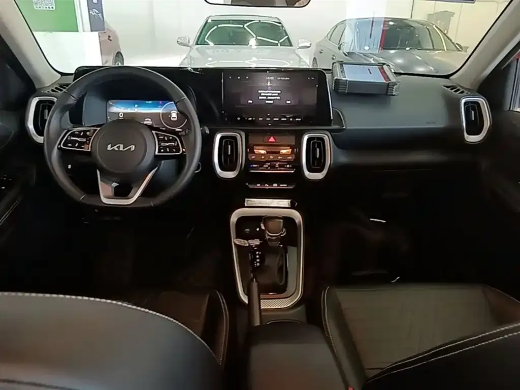 Kia Sonet 2024 из CN, фото 2
