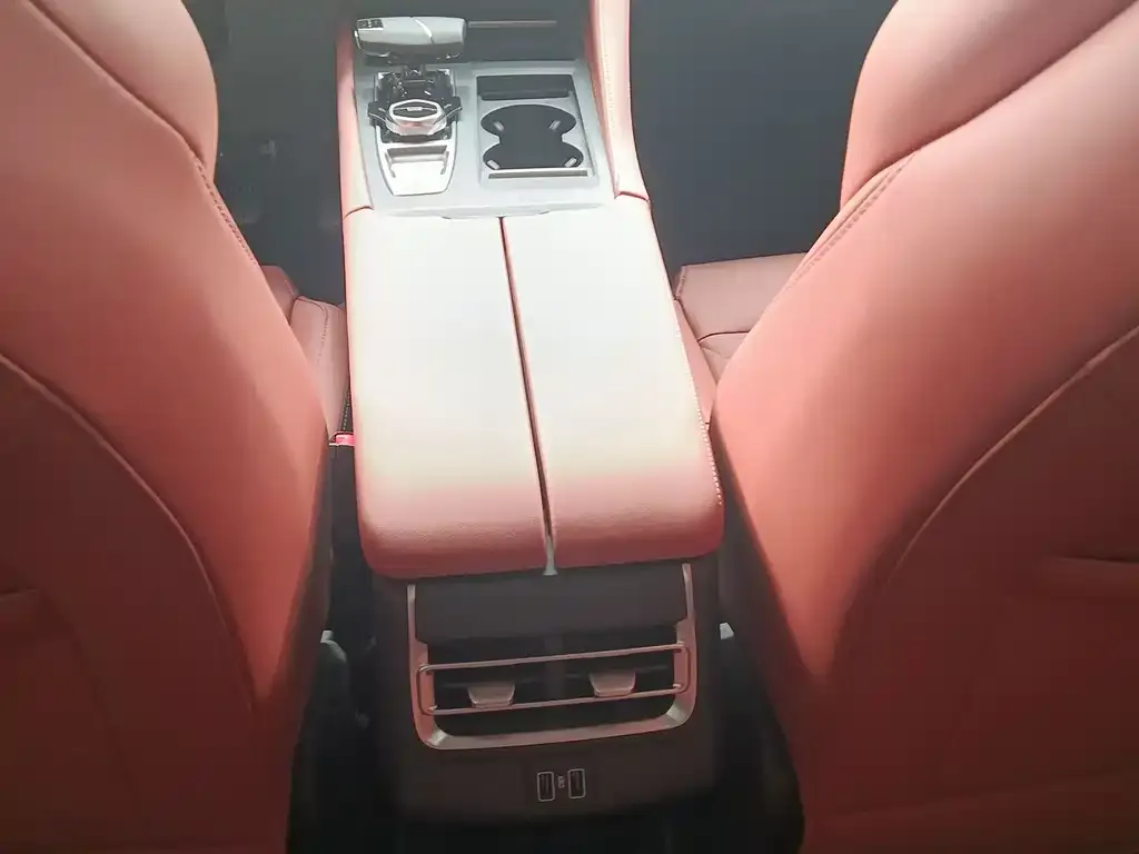 Changan CS75PLUS — фото 3