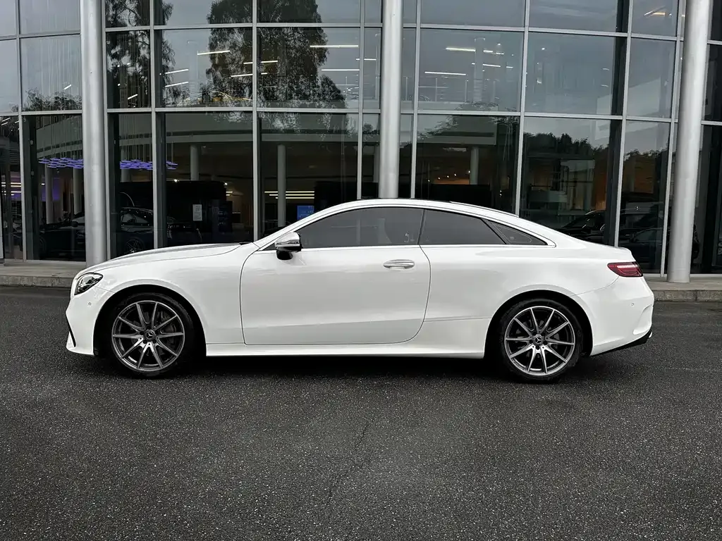Mercedes-Benz E-Class (Import) — фото 9
