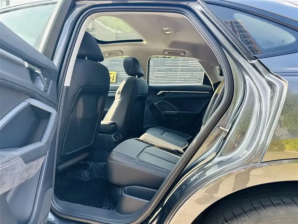 Audi Q3 Sportback — фото 5