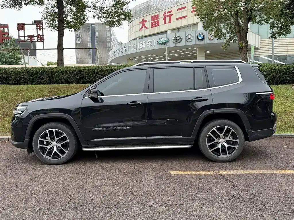 Jeep Grand Commander 2022 из CN, фото 10