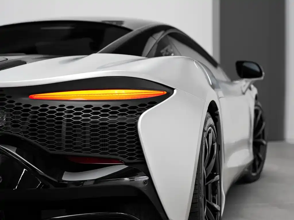 McLaren Artura 2023 из CN, фото 4