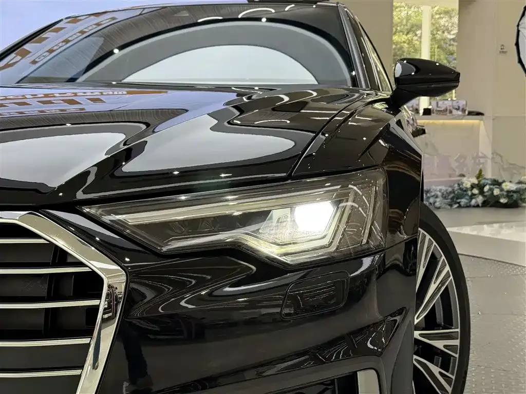 Audi A6L — фото 5