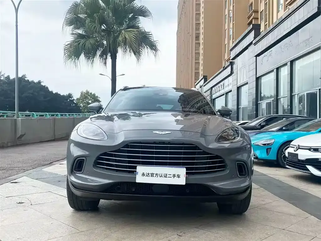 Aston Martin DBX — фото 5