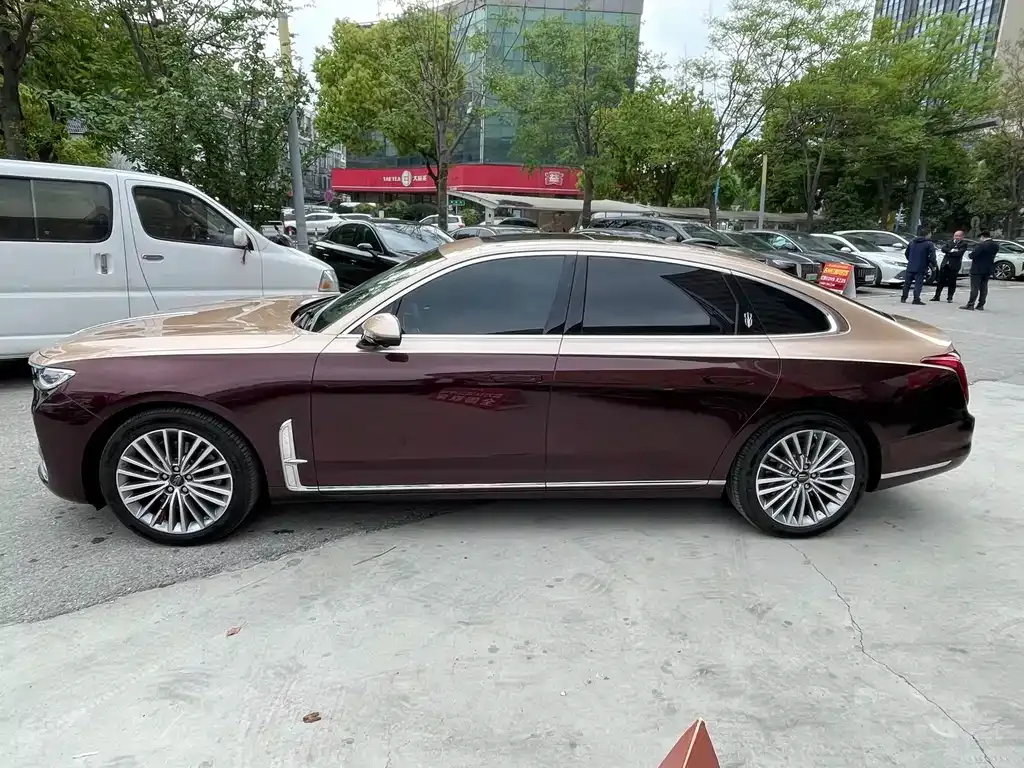Hongqi H9 — фото 10