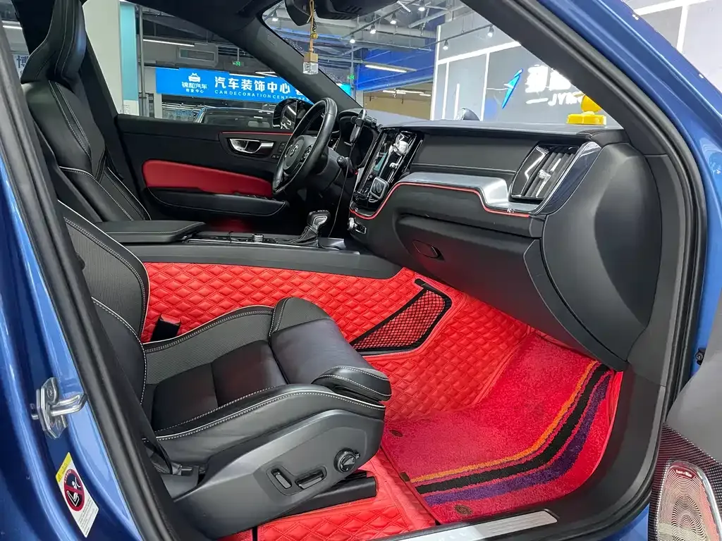 Volvo XC60 2021 из CN, фото 10