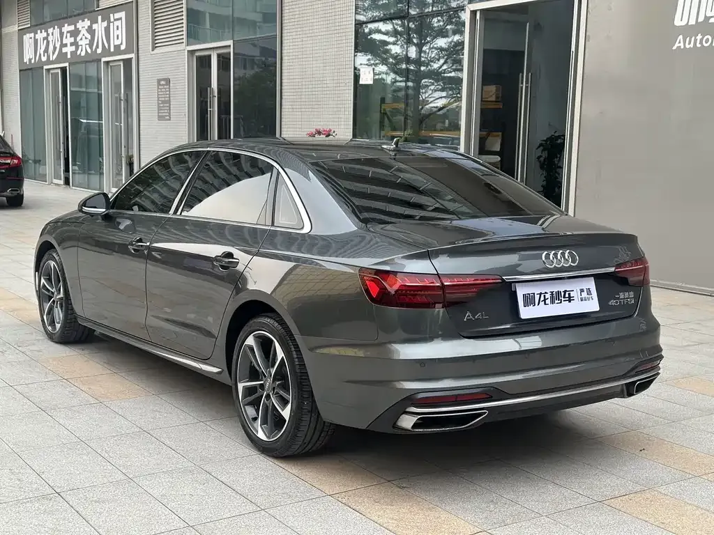 Audi A4L — фото 5