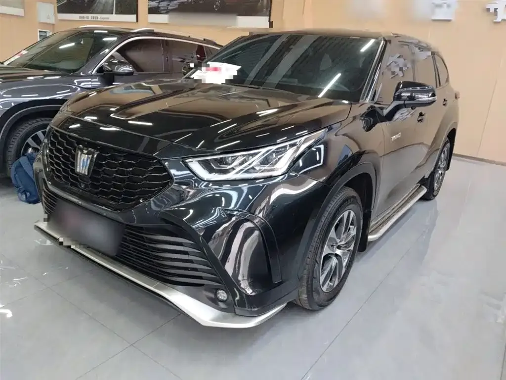 Toyota Crown Kluger 2023 из CN, фото 6