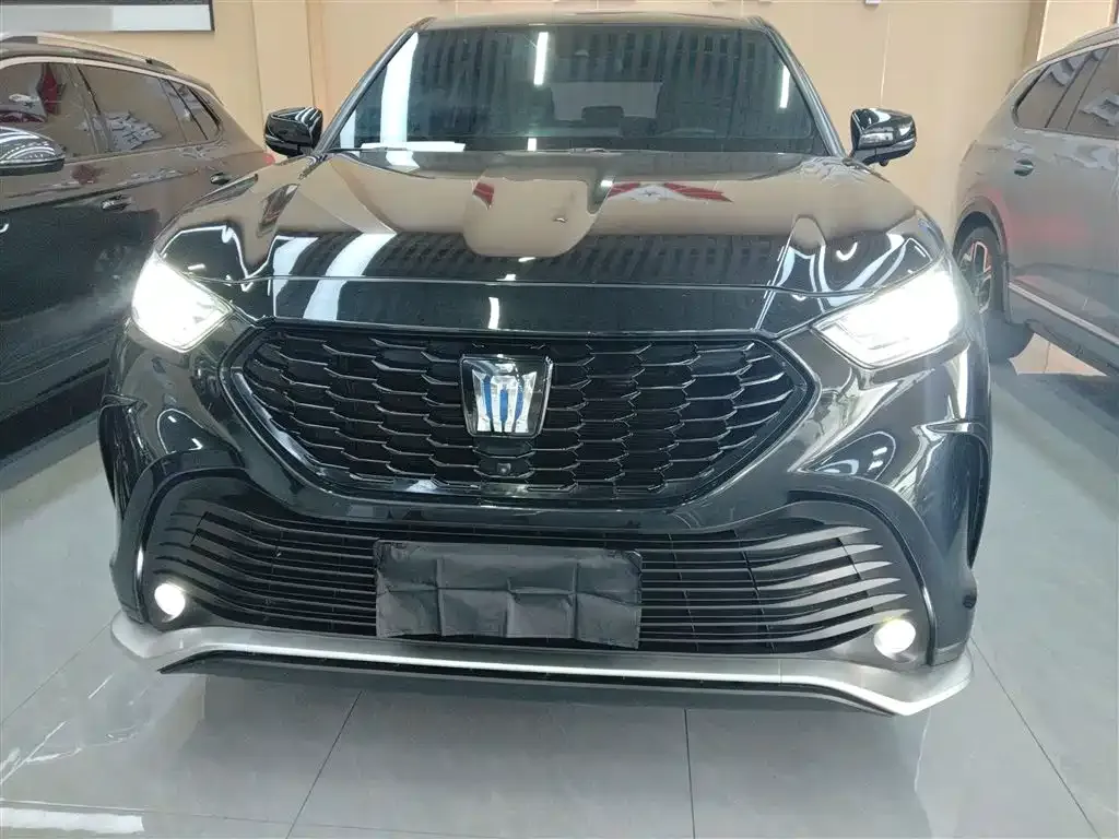 Toyota Crown Kluger 2023 из CN, фото 3
