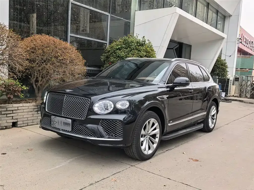 Bentley Bentayga — фото 1