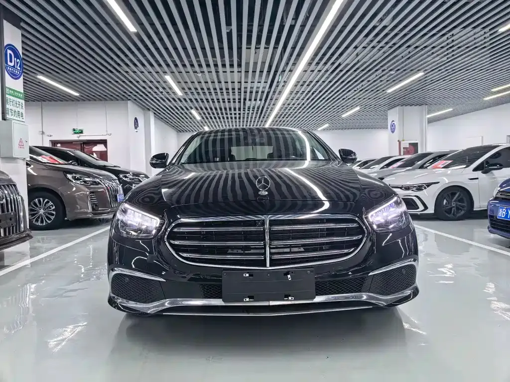 Mercedes-Benz E-Class — фото 3