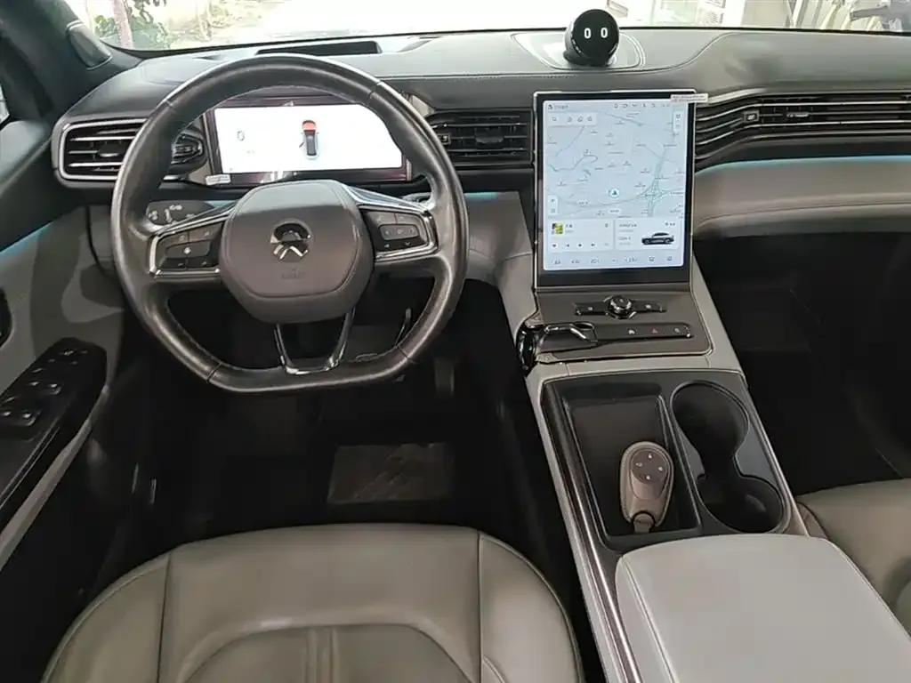 NIO EC6 — фото 10