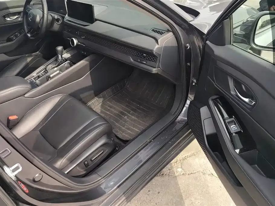 Honda Accord — фото 7