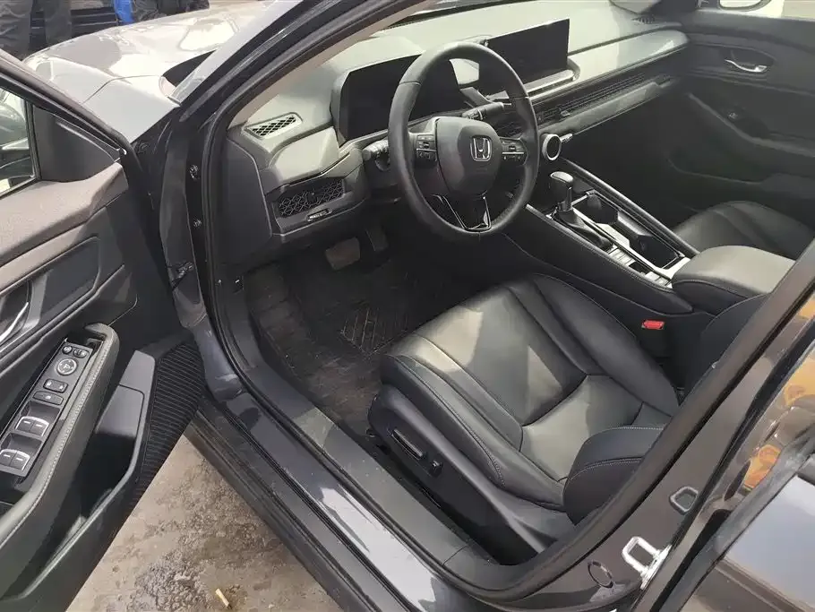 Honda Accord — фото 9