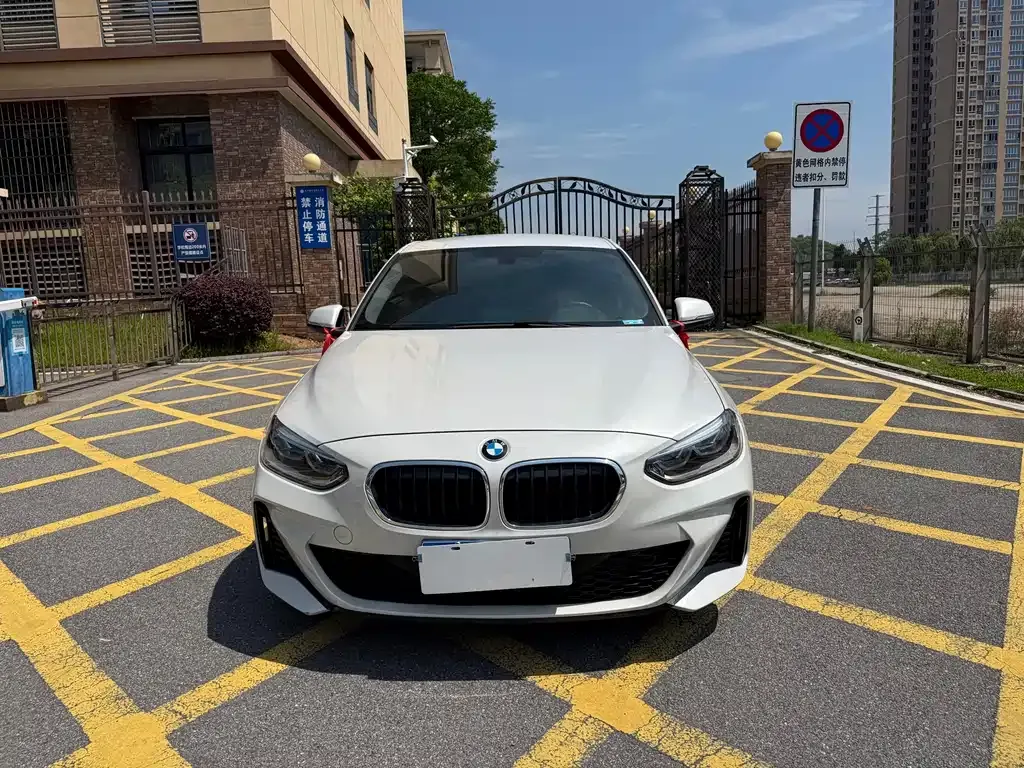 BMW 1 Series — фото 1