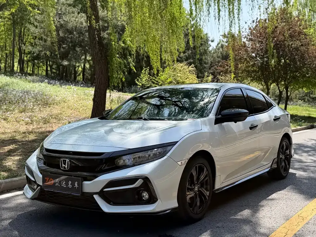 Honda Civic — фото 1