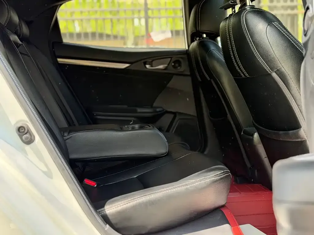 Honda Civic — фото 5