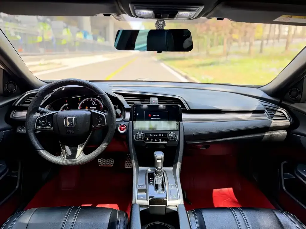Honda Civic — фото 10