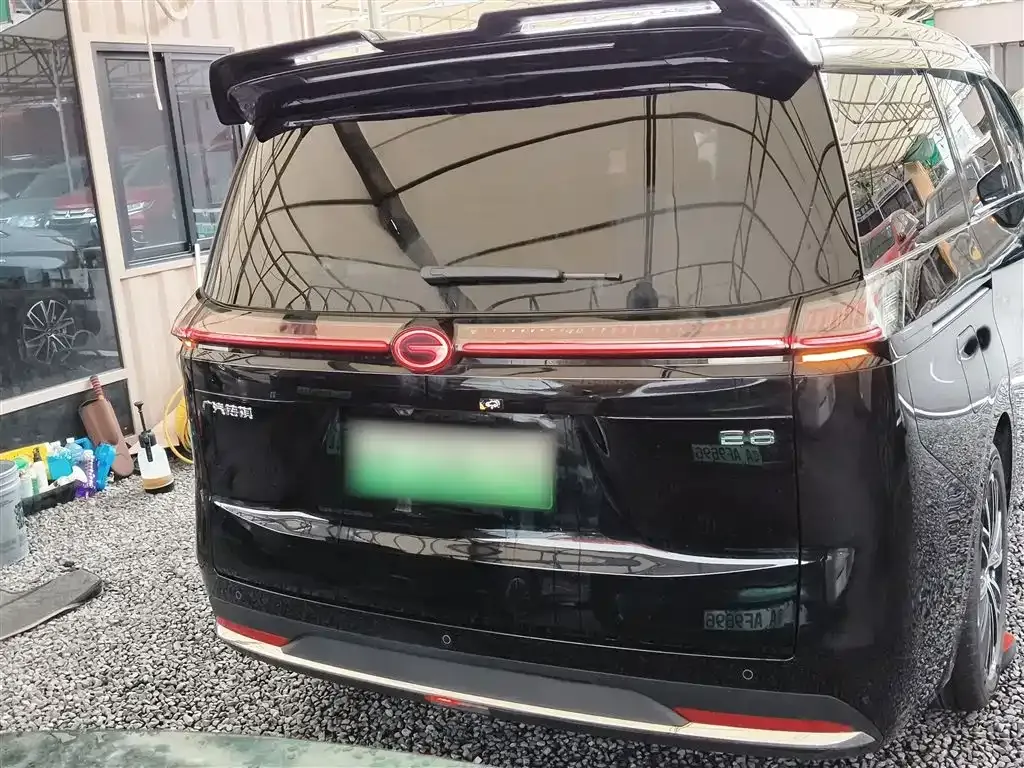 GAC Motor E8 Hybrid — фото 9