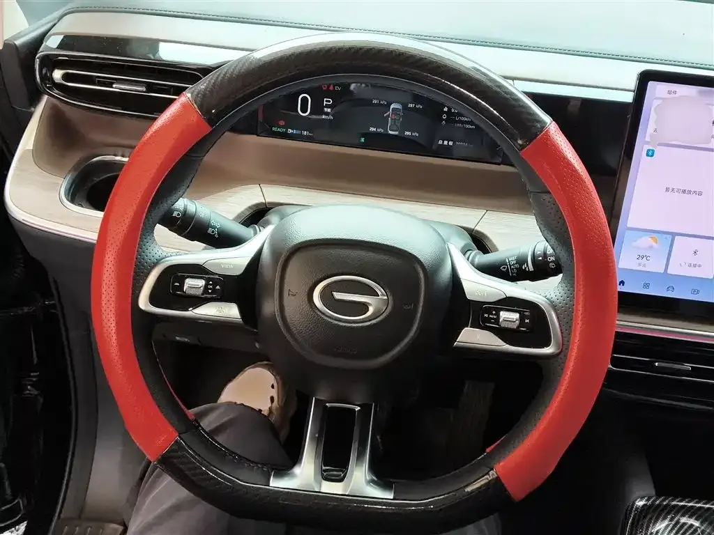 GAC Motor E8 Hybrid — фото 3