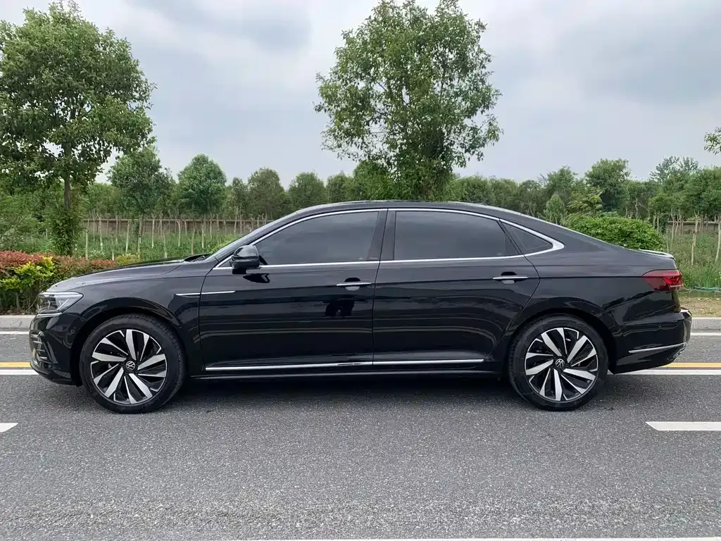Volkswagen Passat — фото 5