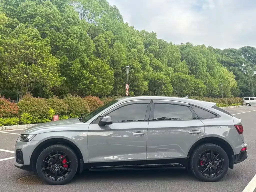 Audi Q5L Sportback 2021 из CN, фото 7