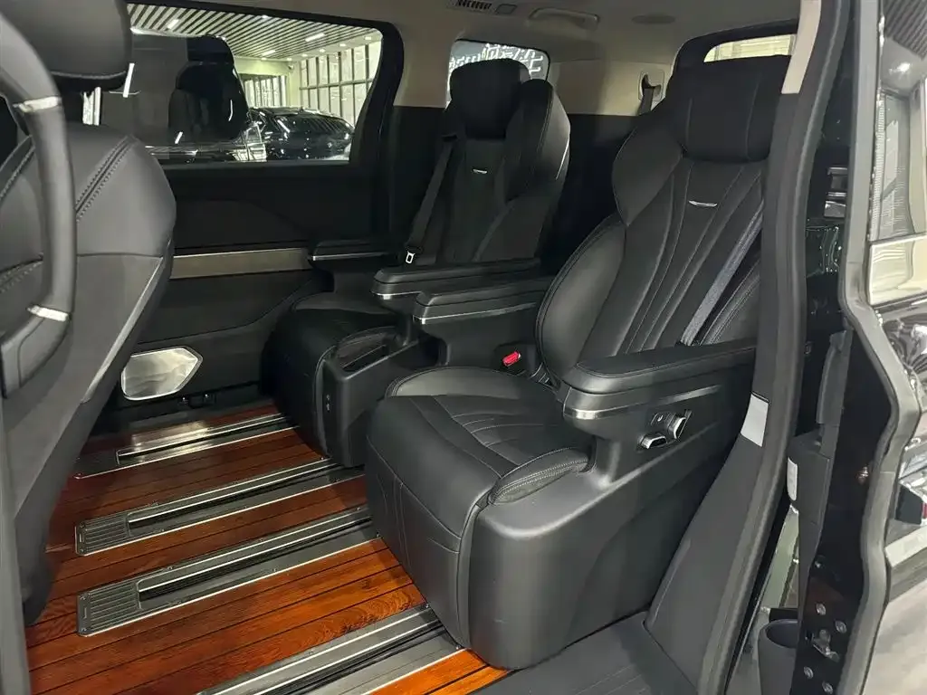 Hongqi HQ9 2023 из CN, фото 4