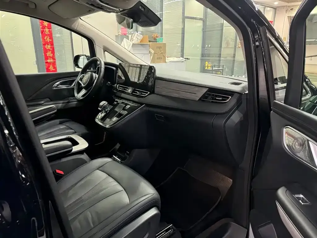 Hongqi HQ9 2023 из CN, фото 7