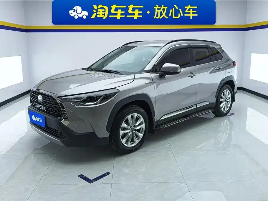 Toyota Corolla Cross — фото 1