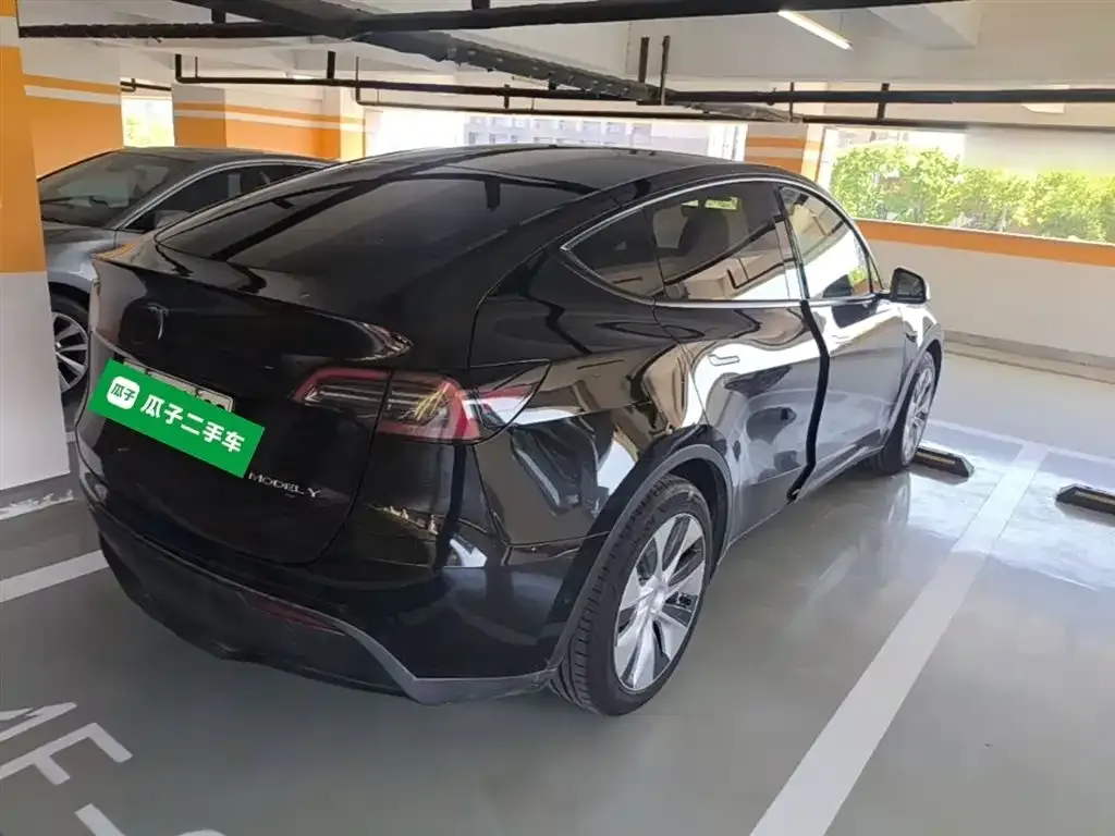 Tesla Model Y — фото 5