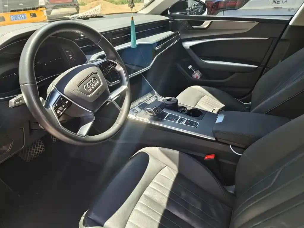 Audi A7 2021 из CN, фото 5