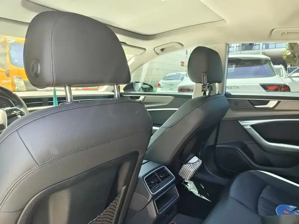 Audi A7 2021 из CN, фото 3