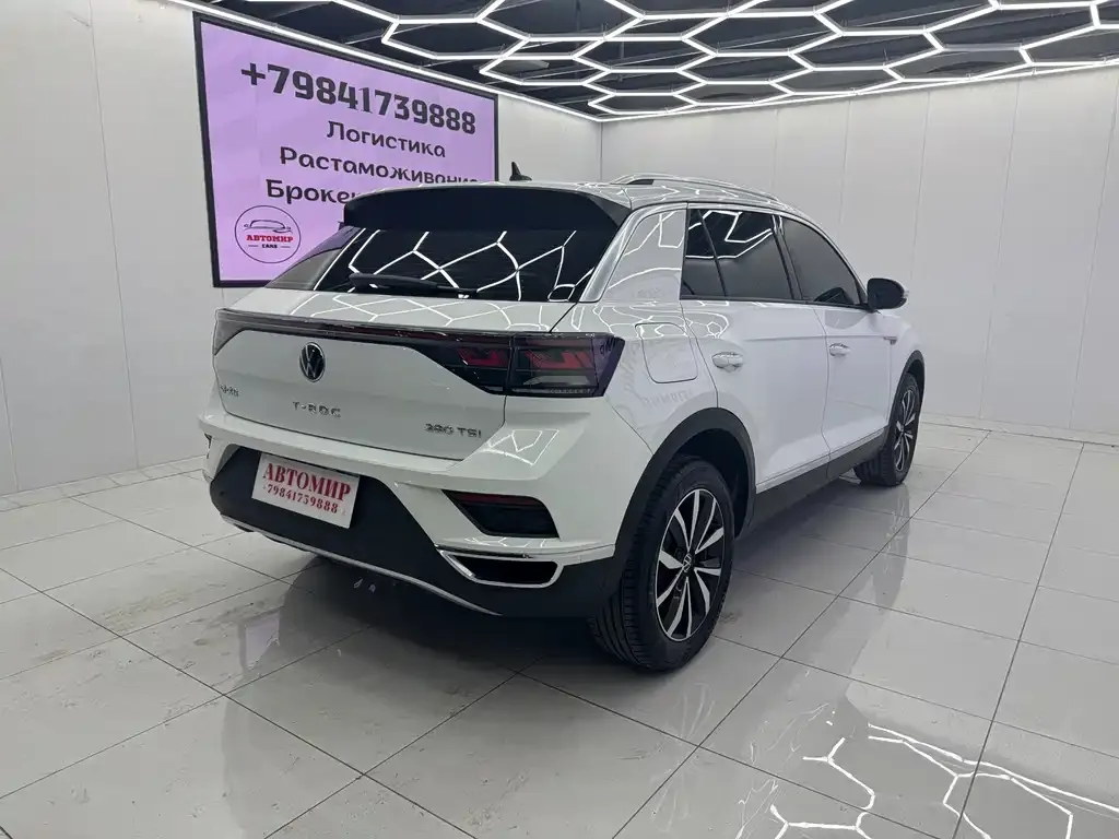 Volkswagen T-Roc — фото 9