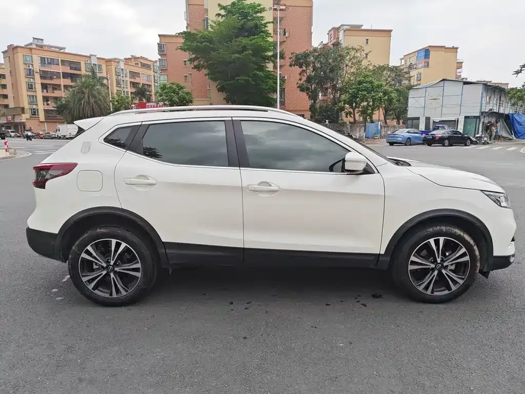 Nissan Qashqai — фото 3