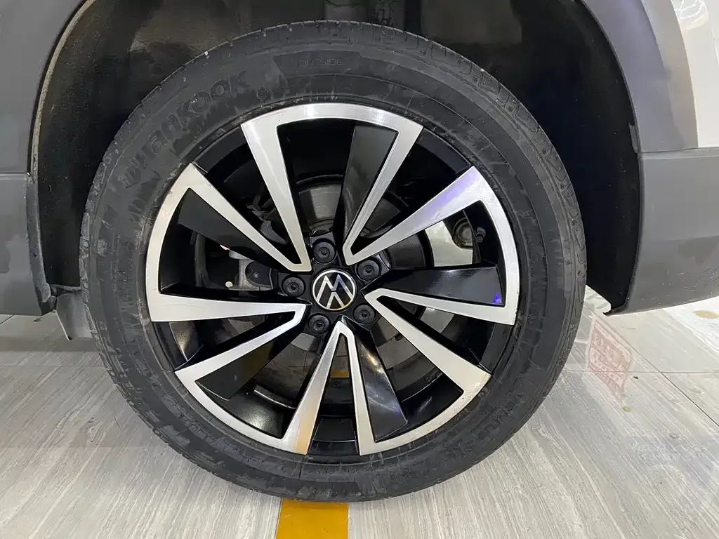 Volkswagen Tharu — фото 4