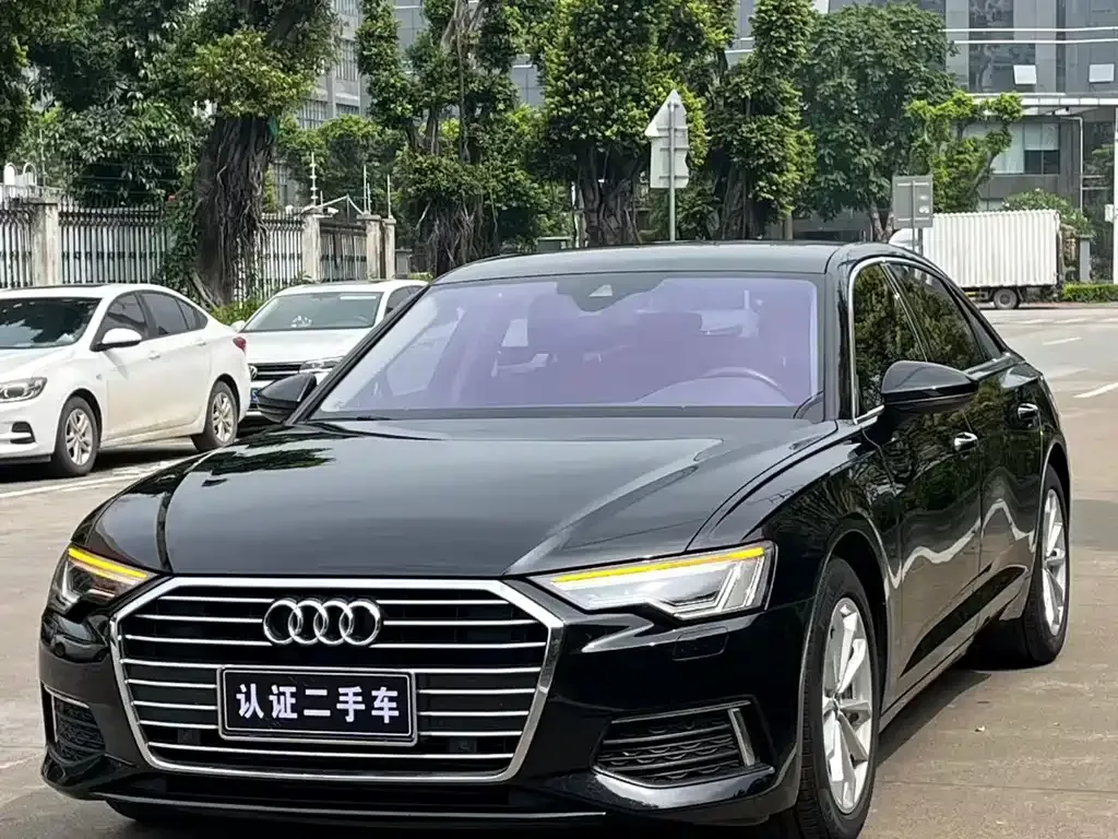 Audi A6L — фото 1