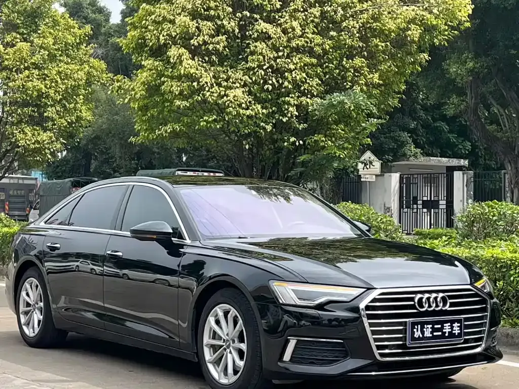 Audi A6L — фото 9