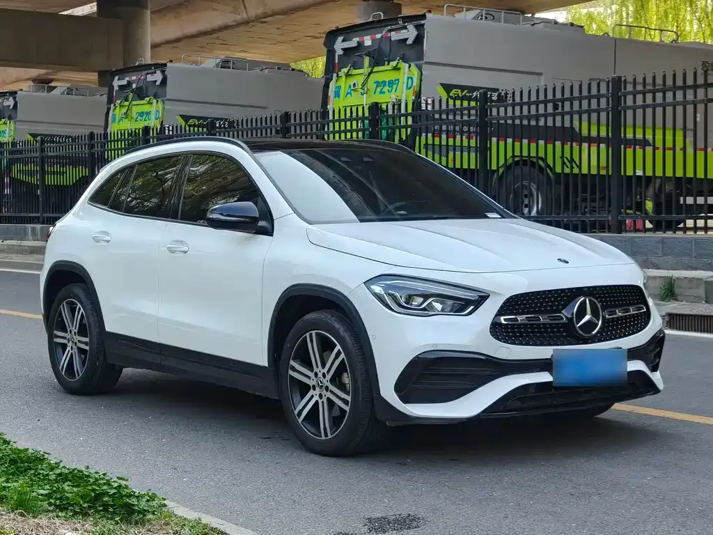 Mercedes-Benz GLA — фото 9