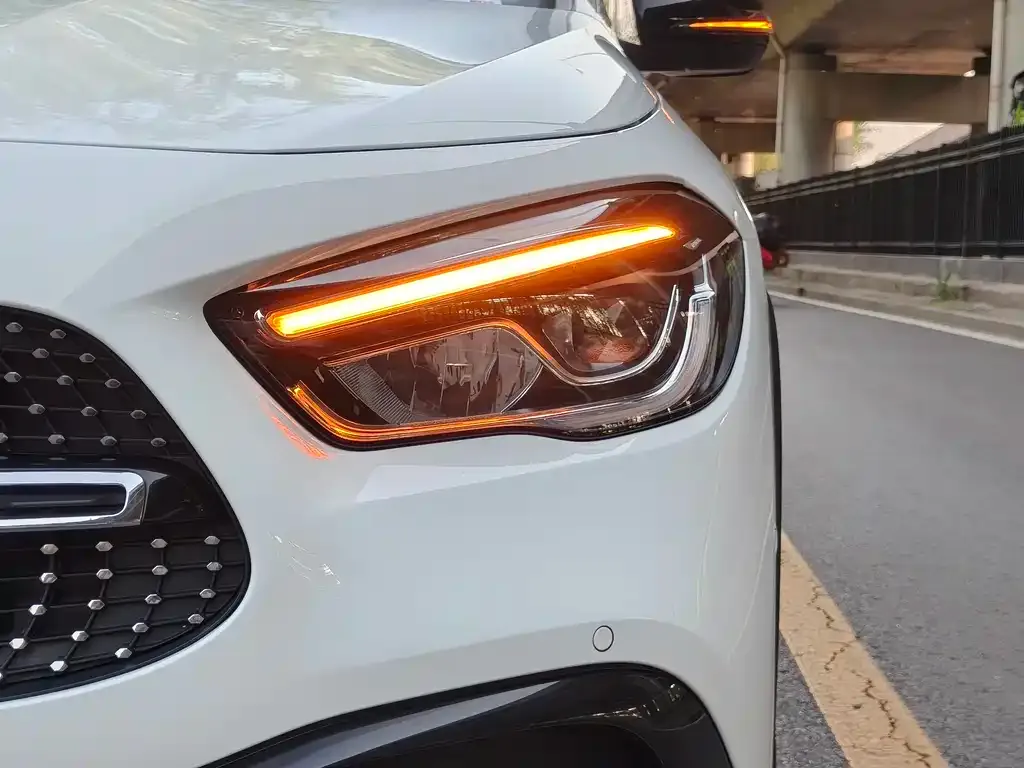 Mercedes-Benz GLA — фото 6
