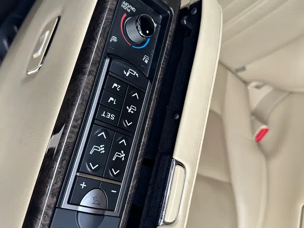 Toyota Alphard — фото 6
