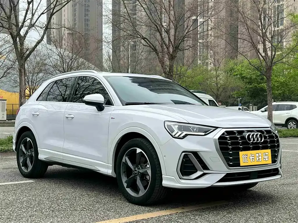 Audi Q3 — фото 10