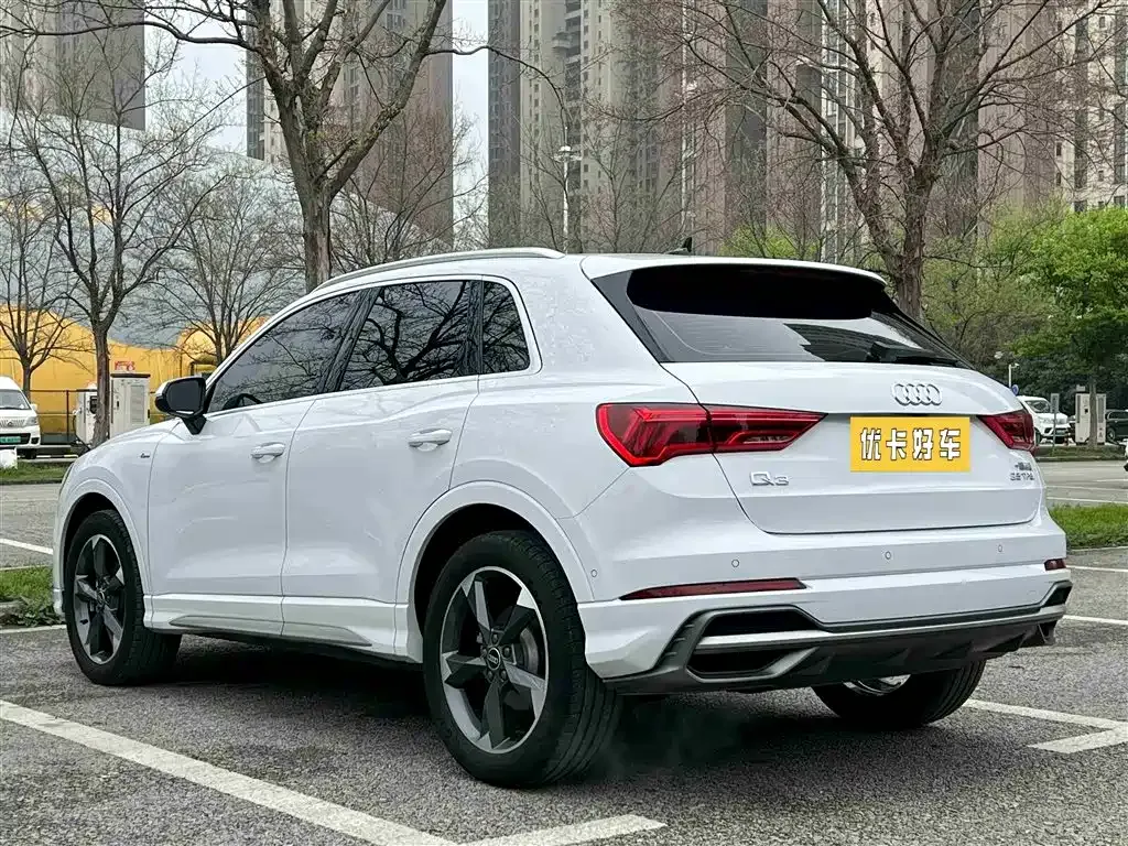 Audi Q3 — фото 5