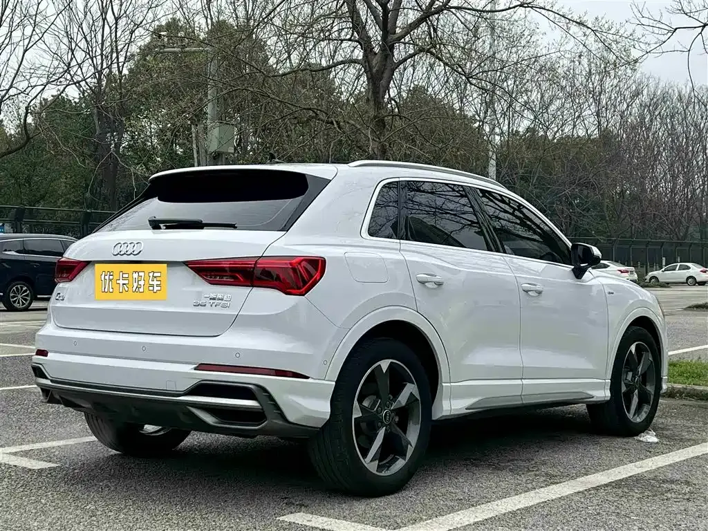 Audi Q3 — фото 8