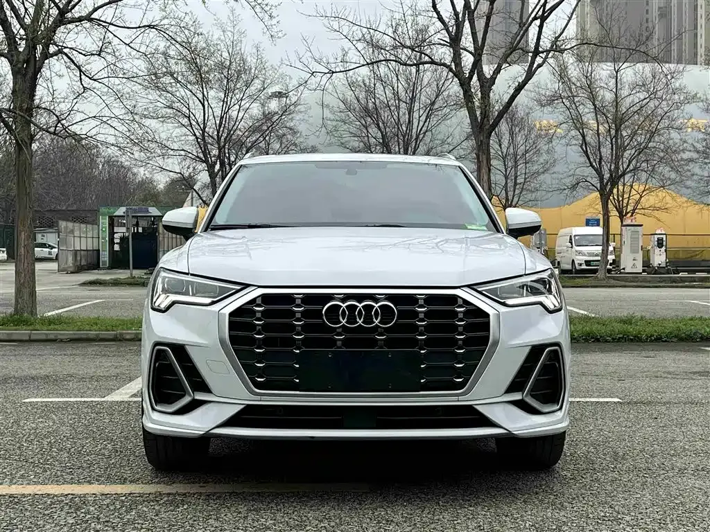 Audi Q3 — фото 4