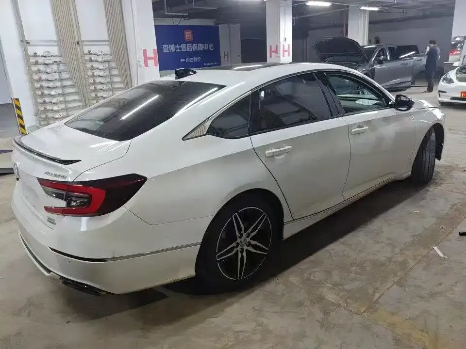 Honda Accord — фото 6