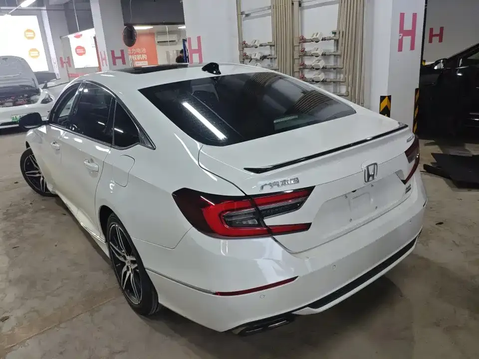 Honda Accord — фото 5